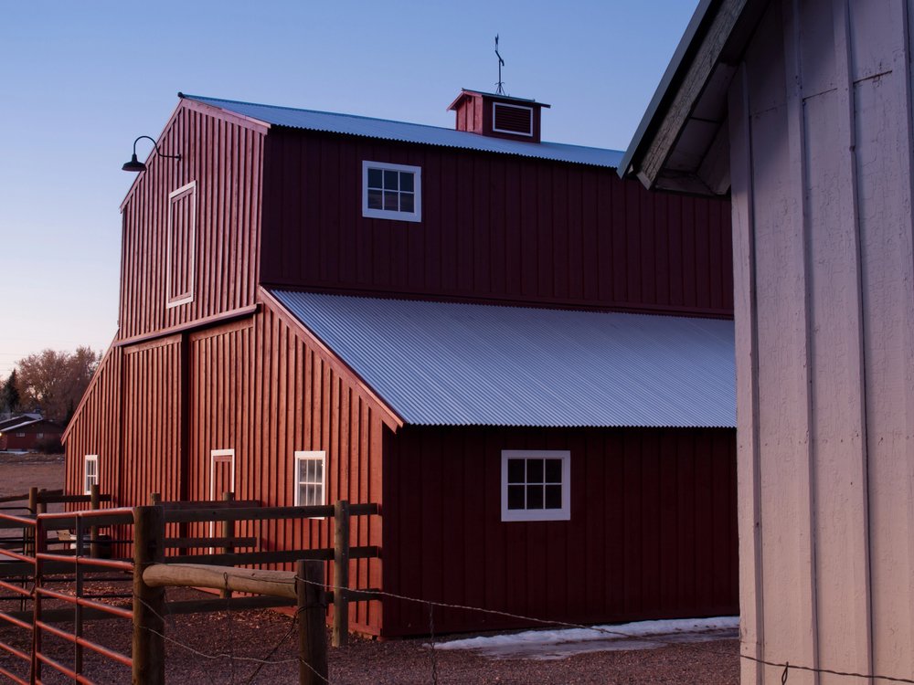 farm building
